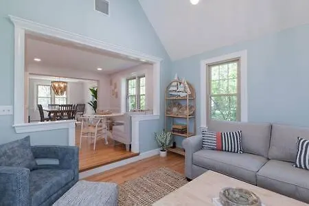 Villa Tranquil Family Retreat In Plymouth